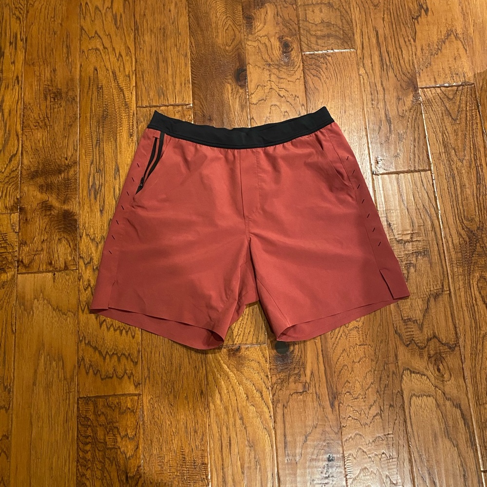 TenThousand Interval Shorts Sz L 7 in Inseam